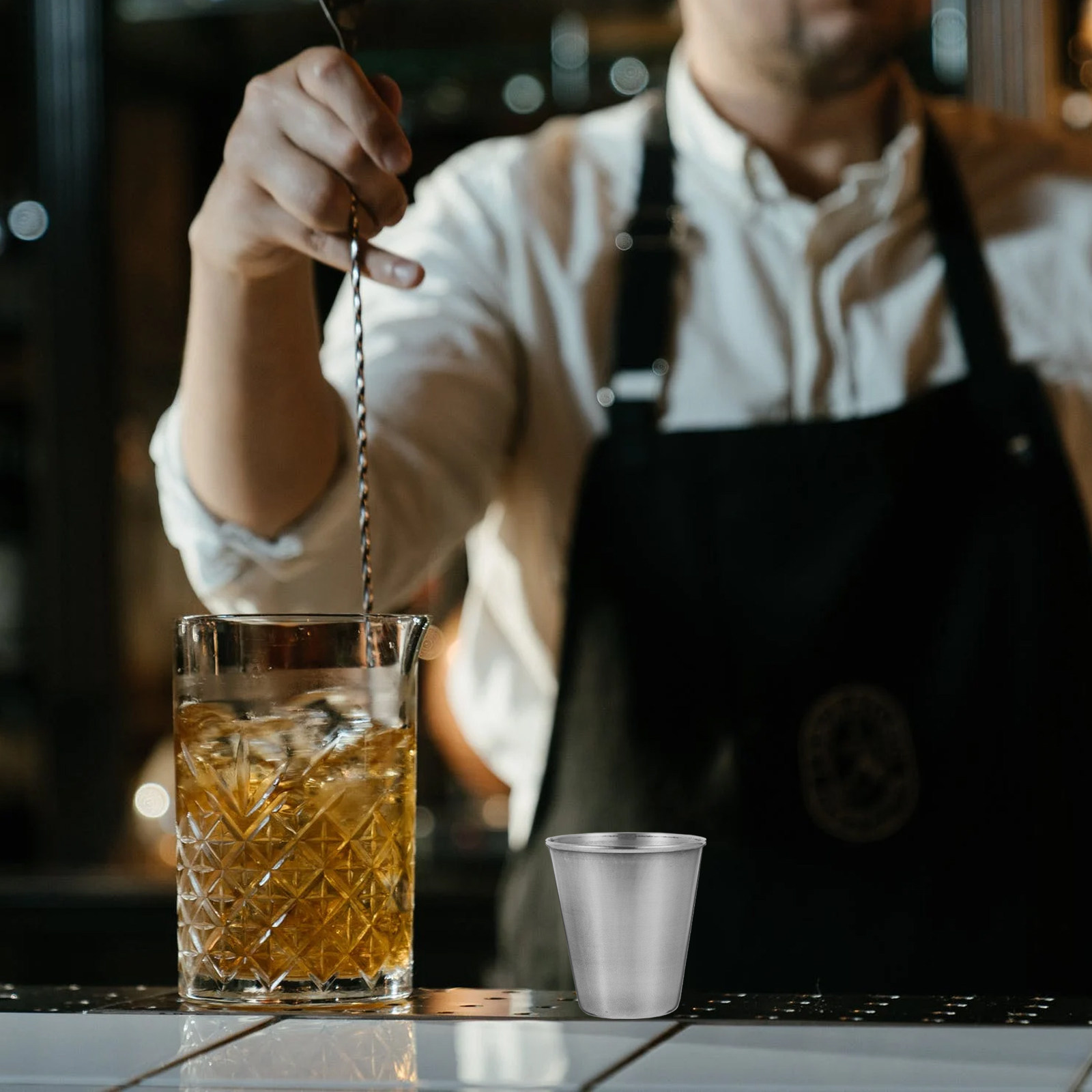 مجموعة من 6 أكواب صغيرة مصنوعة - مراجعة Home Bar Set وسعره